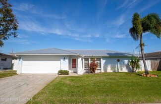 952 Pineland Dr, Rockledge, FL 32955