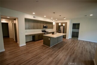 2850 Wagon Wheel Rd, Oxnard, CA 93036