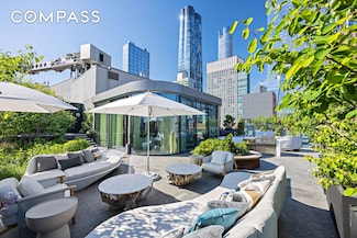 520 W 28th St Unit PH37, New York, NY 10001