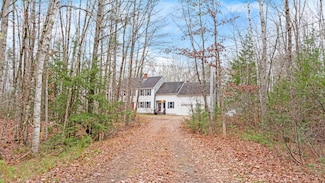 277 Old Stage Rd, Woolwich, ME 04579