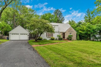 1054 Highland Dr, Columbus, OH 43220