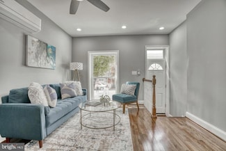 829 N Montford Ave, Baltimore, MD 21205