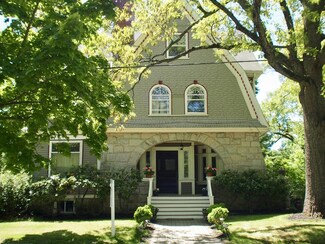 1008 Beacon St, Newton Center, MA 02459