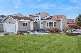 2891 Cadbury Cir, Lake In the Hills, IL 60156