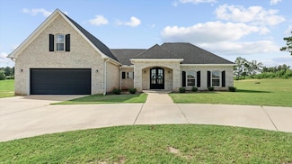 63 Joan Dr, Ellisville, MS 39437