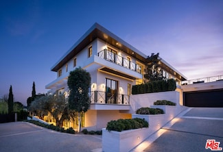 721 N Bonhill Rd, Los Angeles, CA 90049
