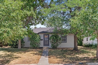 1216 Macon St, Aurora, CO 80010