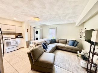 10 Harris St Unit 5, Boston, MA 02109