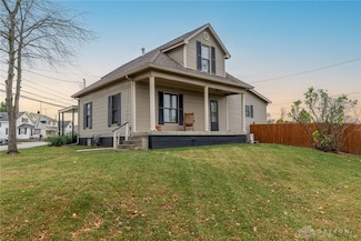 180 W Westbrook Rd, Brookville, OH 45309