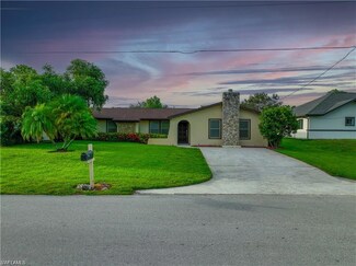 4827 17th Ave SW, Naples, FL 34116