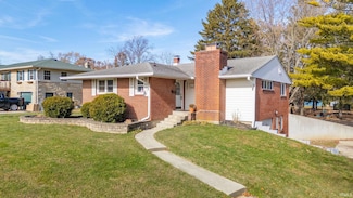 222 E Mckenzie Rd, Greenfield, IN 46140