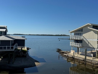 82 2nd St Unit 311, Cedar Key, FL 32625