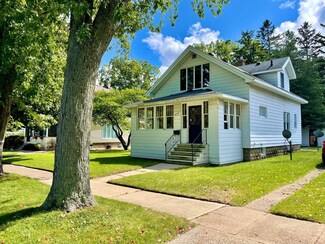 926 Lewis Ave, Saint Joseph, MI 49085
