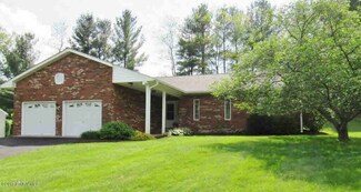 1343 Mockingbird Ln, Blacksburg, VA 24060