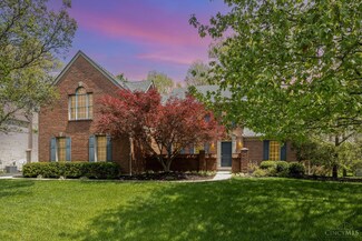 7574 Brookstone Dr, West Chester, OH 45069