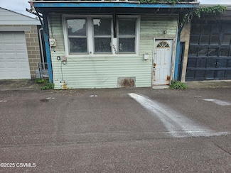 334 W Butternut St, Mount Carmel, PA 17851