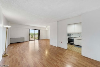 10 N Wood Ave Unit 700, Linden, NJ 07036