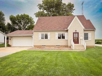 526 E Center Ave, Badger, IA 50516