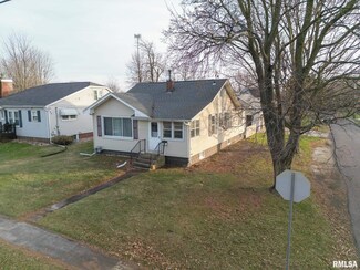 1360 E Fremont St, Galesburg, IL 61401