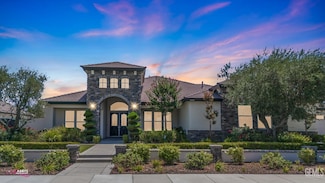 4104 Woodcastle Way, Bakersfield, CA 93314