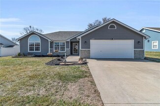 2639 Stratton Dr, Eudora, KS 66025