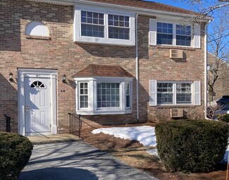 20C Washington Park Dr Unit 10, Andover, MA 01810
