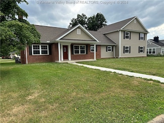 722 Mc Cullough Rd, Point Pleasant, WV 25550