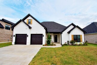 2915 Salem Oaks Dr, Conway, AR 72034