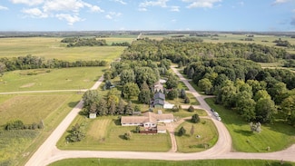 38630 Woodview Ln, Le Center, MN 56057