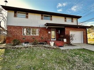 743 Campbell Dr, Belpre, OH 45714