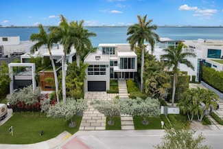 1379 N Venetian Way, Miami Beach, FL 33139
