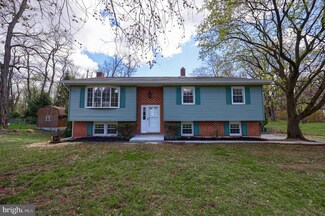202 Fetrow Ln, New Cumberland, PA 17070