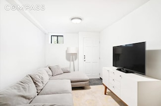 326 22nd St Unit 1R, Brooklyn, NY 11215