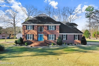 620 S Charles St, La Grange, NC 28551