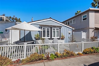 202 Onyx Ave, Newport Beach, CA 92662