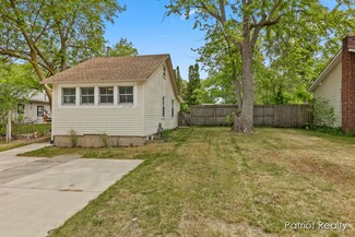 17184 Esther Ave, Spring Lake, MI 49456