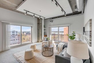 150 Bee St Unit 718, Charleston, SC 29401