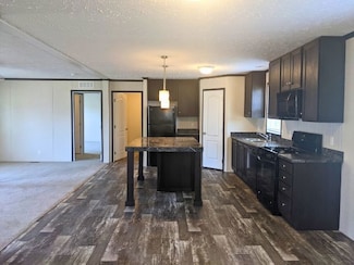 215 Borman Ave Unit 215, Flushing Township, MI 48433