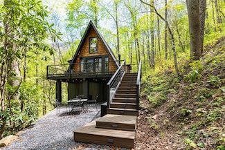 59 Lost Cove Rd, Waynesville, NC 28785