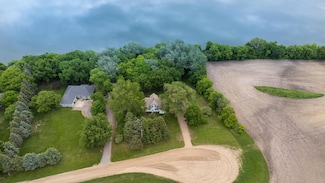23532 Pilot Ct, Hutchinson, MN 55350