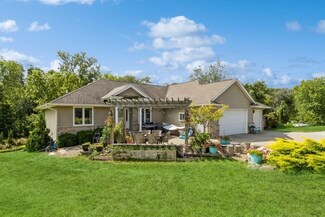 1415 Cou Falls Rd NW, Swisher, IA 52338