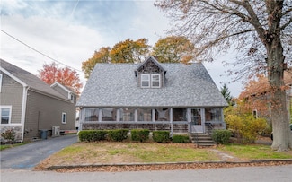 299 Narragansett Ave, Barrington, RI 02806