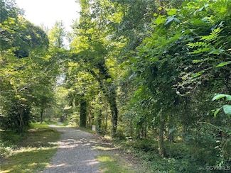 606 S James St, Ashland, VA 23005