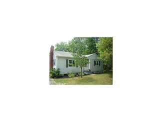 7976 State St, Garrettsville, OH 44231