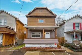 17 Spruce St, Natrona Heights, PA 15065