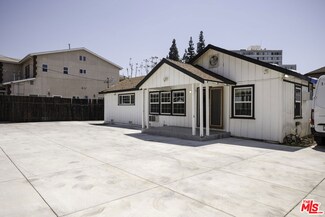 14824 Wyandotte St, Los Angeles, CA 91405