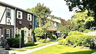 207 Walnut Hill Rd Unit B17, West Chester, PA 19382