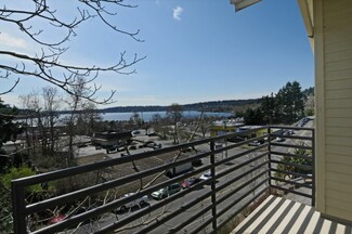 6100 NE 181st St Unit 8, Kenmore, WA 98028