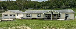 1367 Arner Rd, Chester, WV 26034