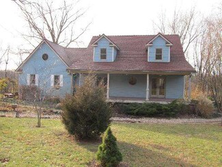 86352 Richards Rd, Compton, IL 61318